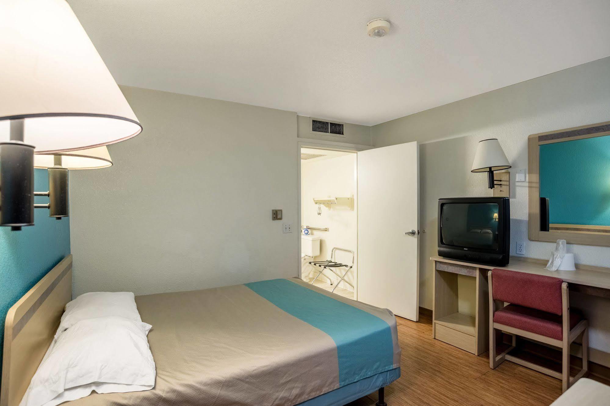 Oyo Hotel ウィルコックス エクステリア 写真