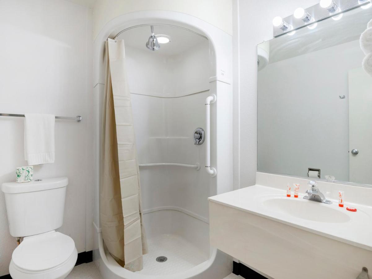 Oyo Hotel ウィルコックス エクステリア 写真